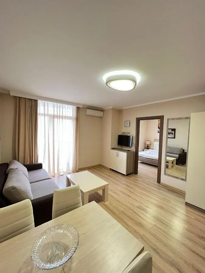 ****  Отель Holiday Lux Tower Батуми Грузия