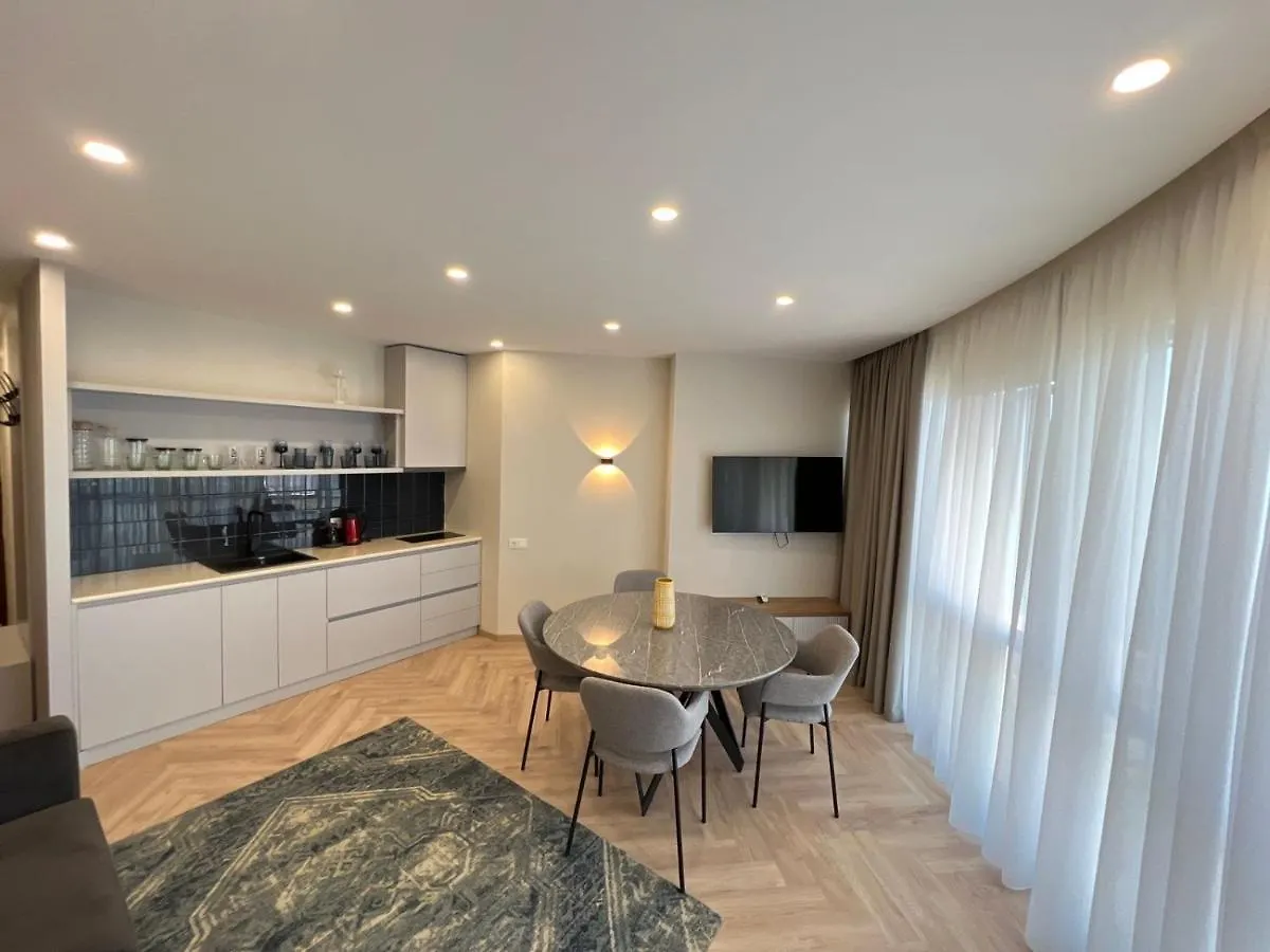 Отель Holiday Lux Tower Батуми 4*,