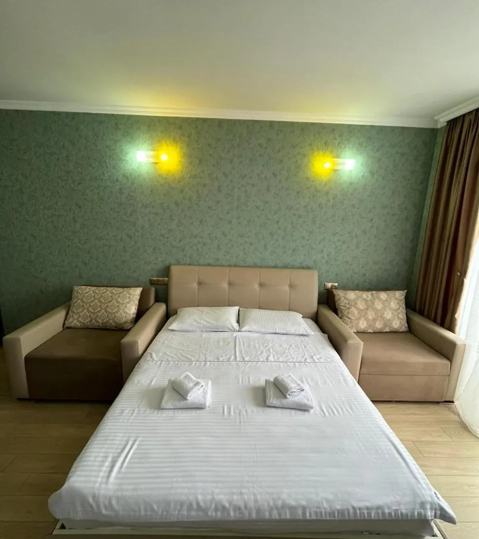Отель Holiday Lux Tower Батуми