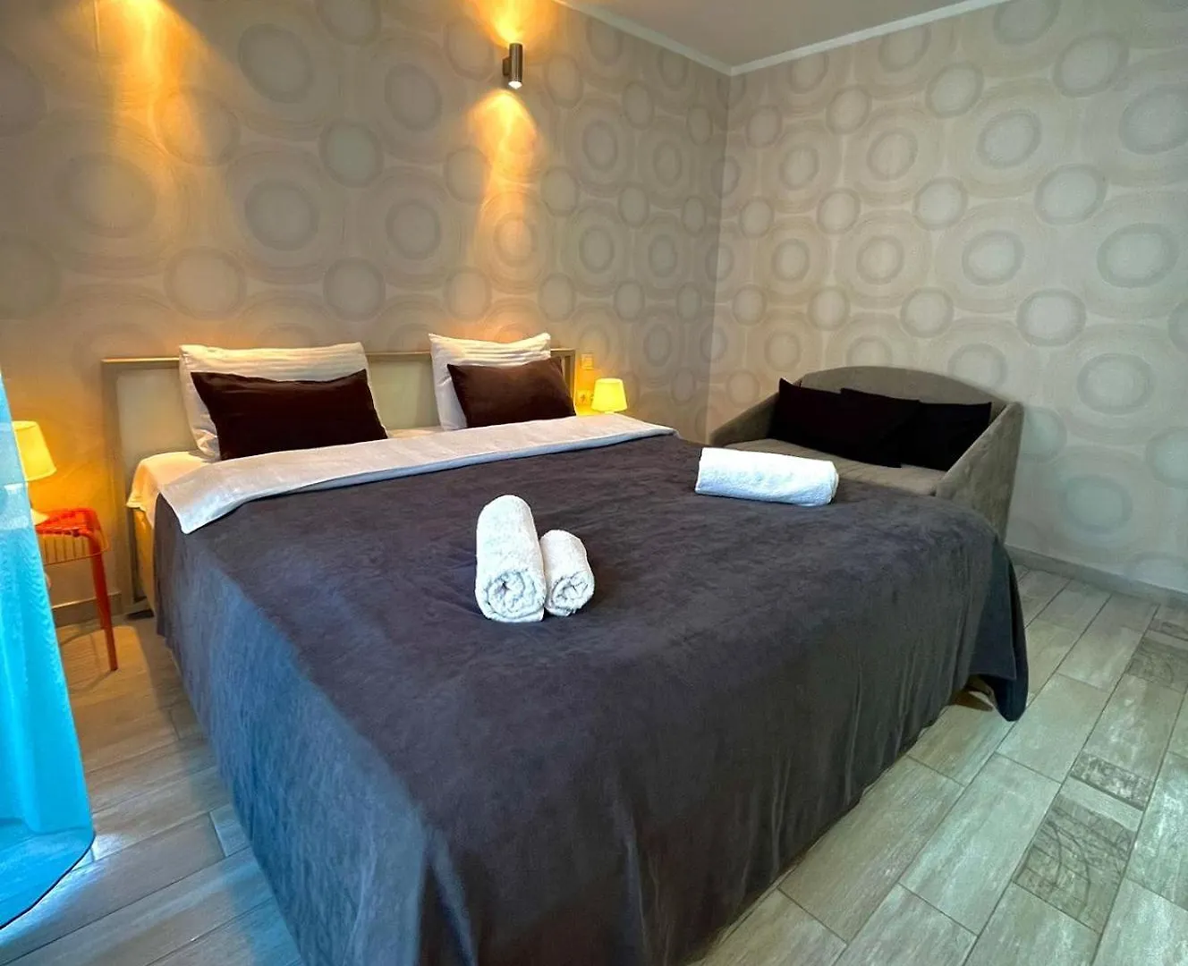 Aparthotel Holiday Lux 바투미