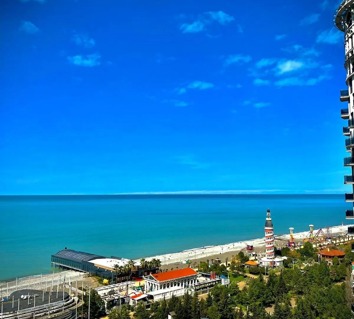 Отель Holiday Lux Tower Батуми