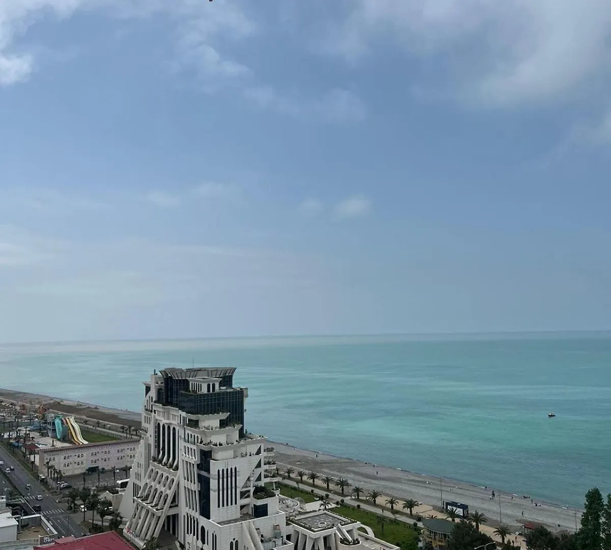 Отель Holiday Lux Tower Батуми Грузия