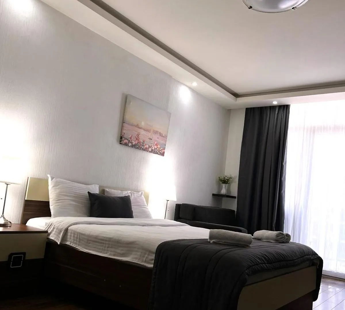 Отель Holiday Lux Tower Батуми