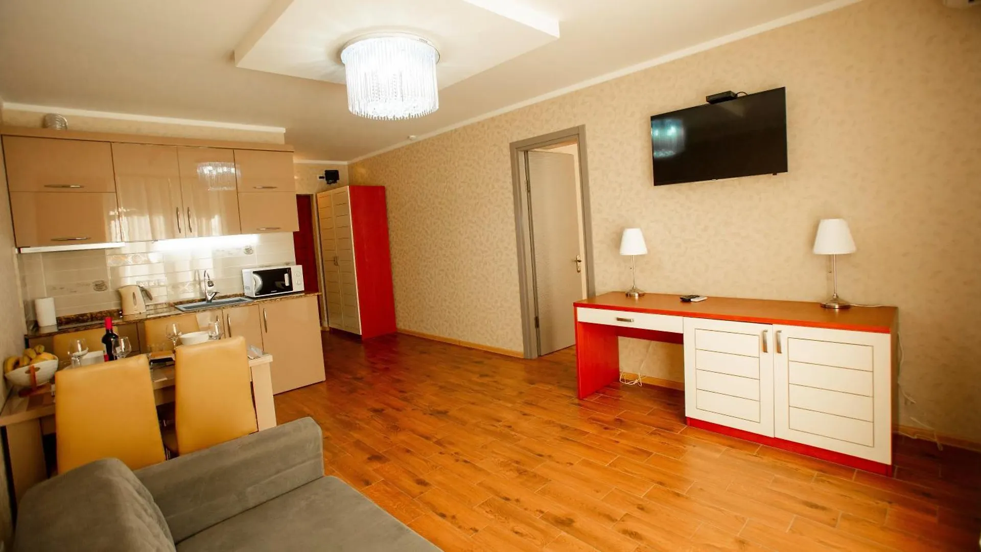 Отель Holiday Lux Tower Батуми