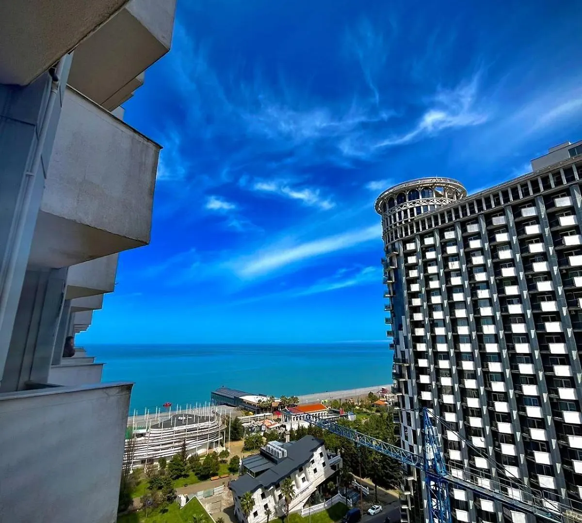 Отель Holiday Lux Tower Батуми