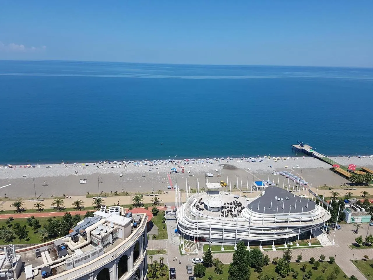 Отель Holiday Lux Tower Батуми 4*,